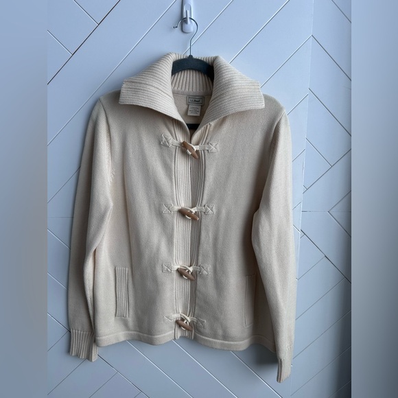 L.L.Bean collared toggle button cardigan in cream/ivory 100% cotton Size L - Picture 7 of 8